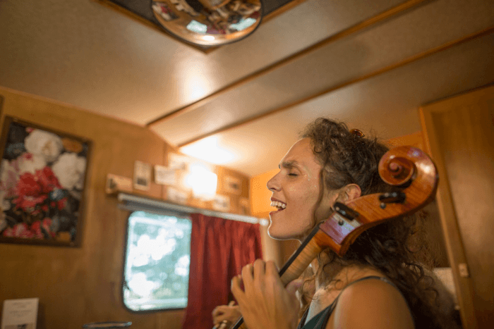 Lola Malique - Violoncelliste